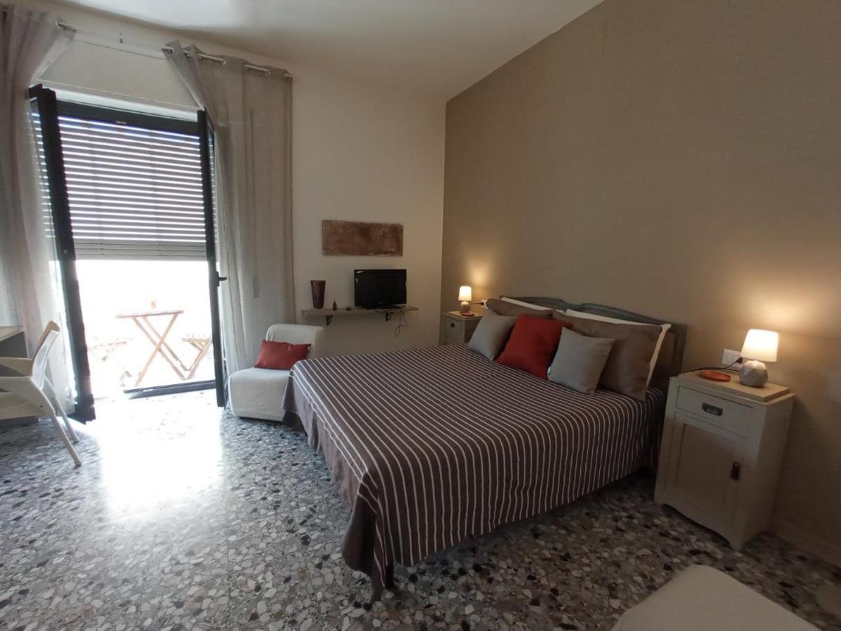 Myhouse Ξενοδοχείο Όλμπια Εξωτερικό φωτογραφία